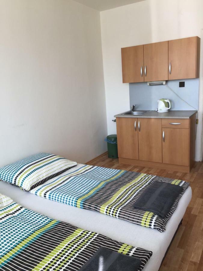 Saris Rooms Прешов Экстерьер фото